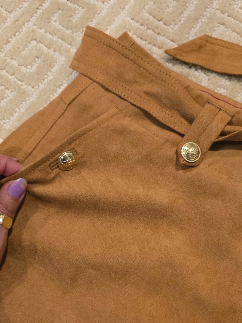 Tommy Hilfiger Tan Faux Suede A-Line Skirt with Belt, Size 2 - Picture 2 of 9